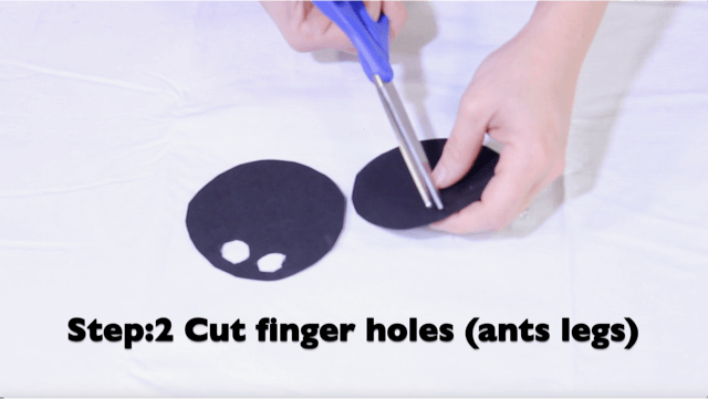 Step 2 Cut finger holes (1)